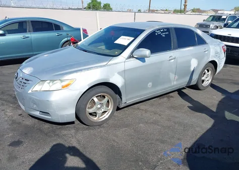2007 Toyota Camry Le z USA, uszkodzony, nr VIN 4T1BE46K57U515505